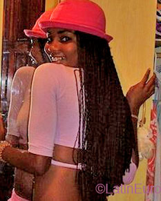 Date this gorgeous Brazil girl Teandinir from SALVADOR B4551