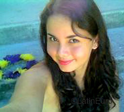 Date this lovely Brazil girl Juliane from PORTO SEGURO B4623