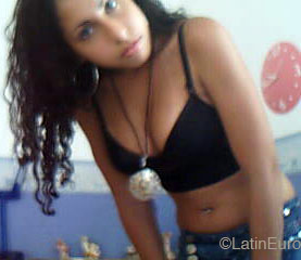 Date this funny Brazil girl Viviane from  B4633