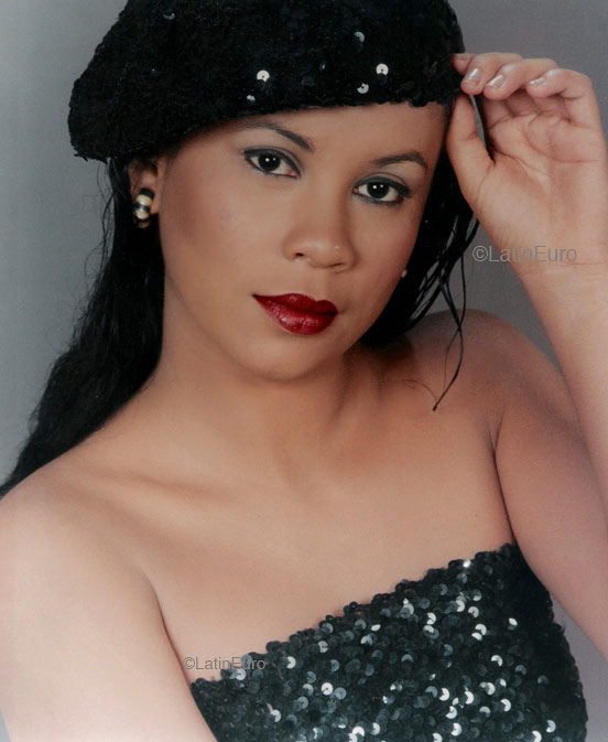 Date this sensual Brazil girl Tayna from MANAUS B4701