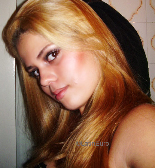 Date this beautiful Brazil girl Liciane from GOIANIA B4727