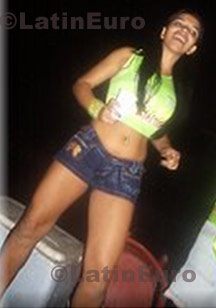 Date this hard body Brazil girl Lucelia from Tabira B472