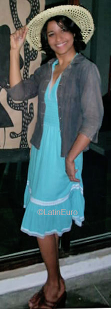 Date this lovely Brazil girl Lica from FEIRA DE SANTANA B4778