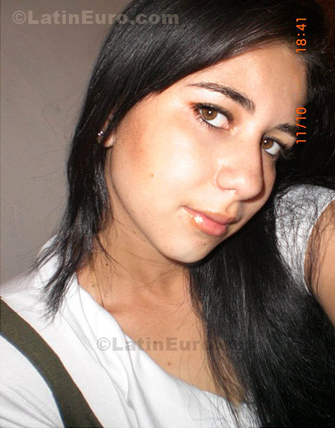 Date this tall Brazil girl Anna from Petrolina B481