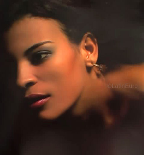 Date this voluptuous Brazil girl Lucimara from VITORIA B4828