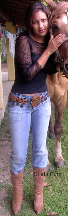 Date this hard body Brazil girl Rogeria from PORTO SEGURO B4957