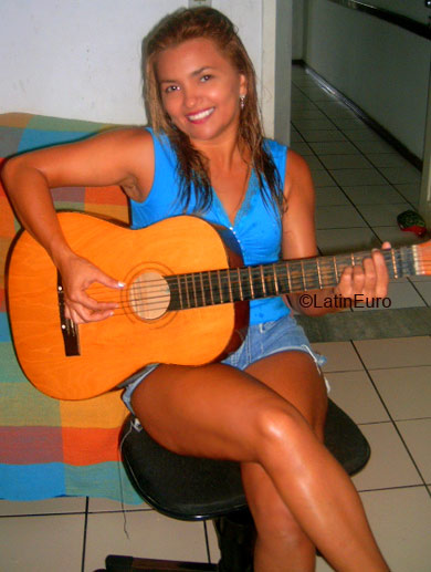 Date this sultry Brazil girl Lindaura from FORTALEZA B5051