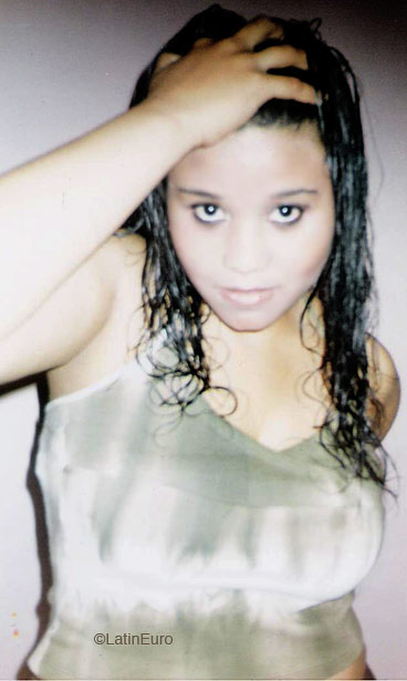 Date this charming Brazil girl Aline from SAO PAULO B5120