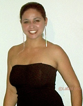 Date this gorgeous Brazil girl Caroline from LINHARES B5145