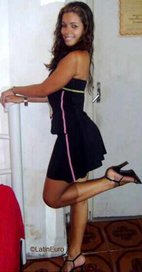 Date this sultry Brazil girl Priscila from RIO DE JANEIRO B5183