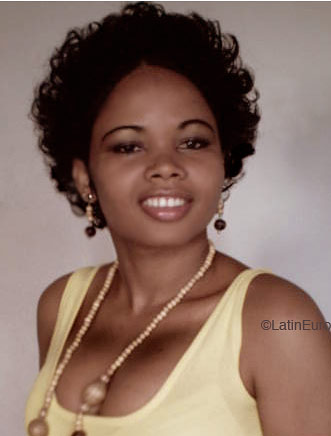 Date this pretty Brazil girl Sandra from CHAPADA B5237