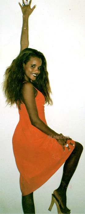 Date this athletic Brazil girl Edilene from SALVADOR B5241