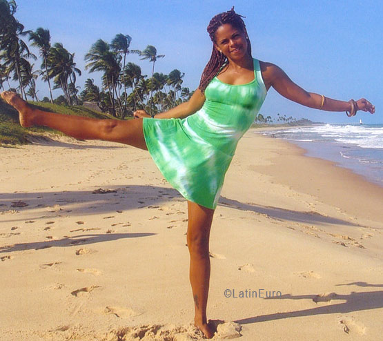 Date this stunning Brazil girl Renata from SALVADOR B5348