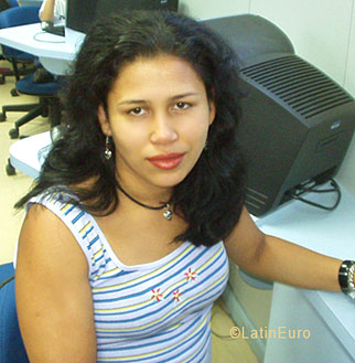 Date this charming Brazil girl Moizeane from SAO JOSE B5410