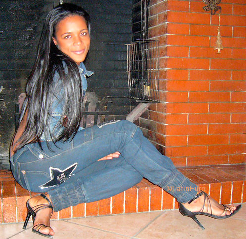 Date this good-looking Brazil girl Silvana from SALVADOR B5471