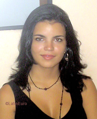 Date this sensual Brazil girl Monique from SALVADOR B5487