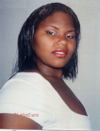 Date this gorgeous Brazil girl Bruna from ARARUAMA B5542