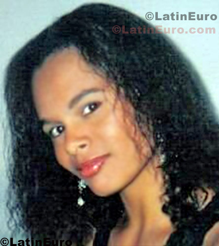 Date this good-looking Brazil girl Marcelle from Santa Cruz Das Palmeiras B571