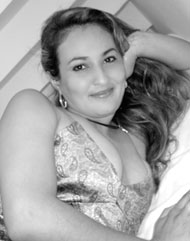 Date this beautiful Brazil girl Emilia from TAGUATINGA B5787