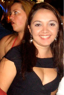Date this happy Brazil girl Iane from ARARIPINA B5801