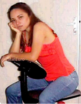 Date this sensual Brazil girl Flavia from LAGOA AZUL B5923