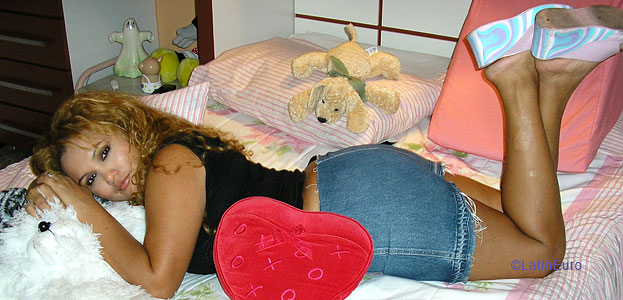 Date this sensual Brazil girl Laena from FORTALEZA B5977