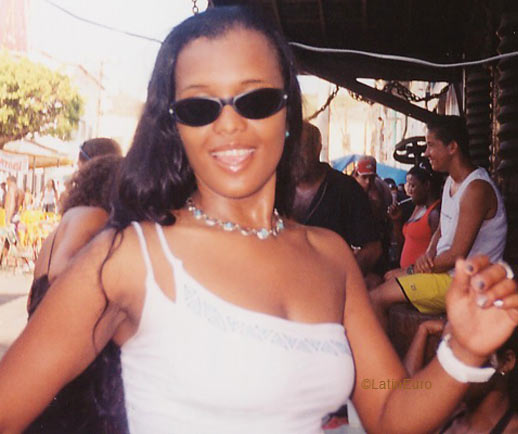 Date this fun Brazil girl Mileide from FEIRA DE SANTANA B6013