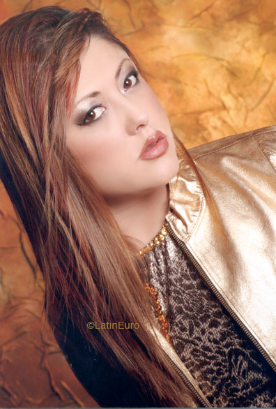 Date this cute Brazil girl Fabiane from CAXIAS DO SUL B6049