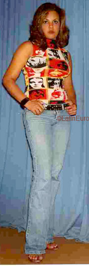 Date this nice looking Brazil girl Viviane from SALVADOR B6096