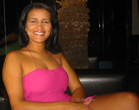 Date this delightful Brazil girl Fernanda from  B6187