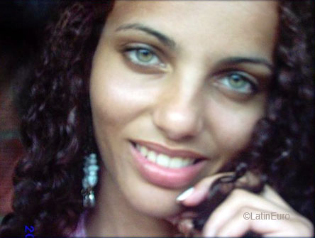 Date this lovely Brazil girl Leonice from RIO DE JANEIRO B6195