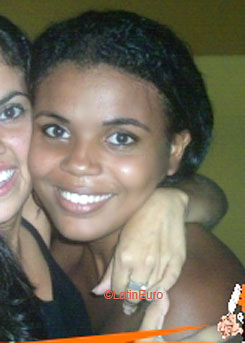 Date this nice looking Brazil girl Cibele from SALVADOR B6377