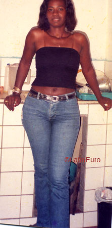 Date this charming Brazil girl Lucimara from VITORIA B6502