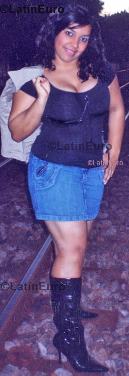 Date this fun Brazil girl Aline from Governador Valadares B666