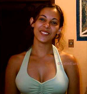 Date this nice looking Brazil girl Michelly from SAO PAULO B6782