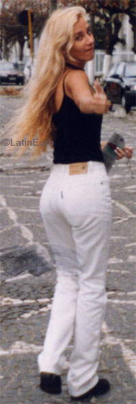 Date this good-looking Brazil girl Sallete from GOIANIA B6907