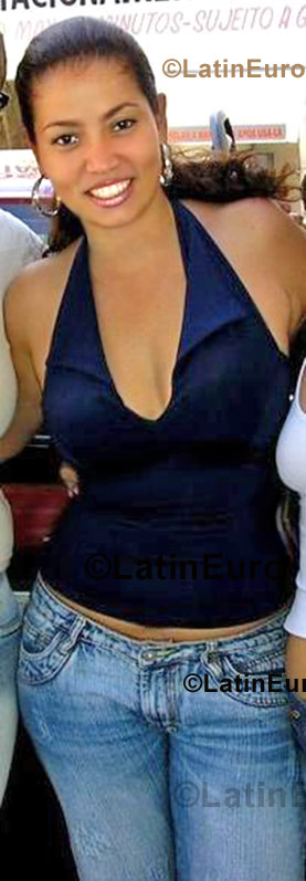 Date this exotic Brazil girl Lilian from Goiania B698