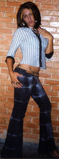 Date this funny Brazil girl Patricia from CAPETINGA B7066