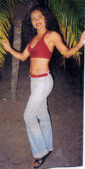 Date this voluptuous Brazil girl Edineia from GUARULHOS B7138