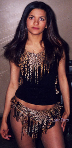 Date this good-looking Brazil girl Ellen from MANAUS B7176