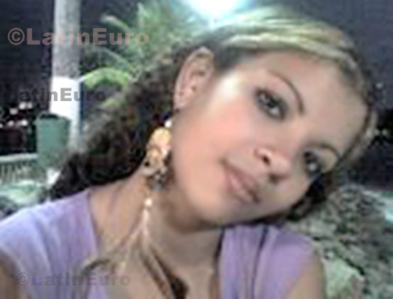 Date this young Brazil girl Giullia from Santos B721