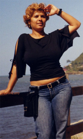 Date this athletic Brazil girl Brigida from SAO VICENTE B7350