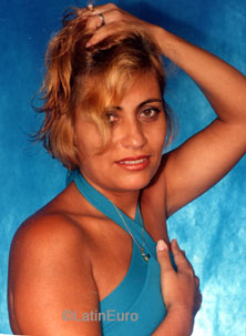 Date this happy Brazil girl Maria from RIO DE JANEIRO B8123