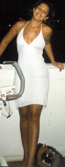 Date this cute Brazil girl Flavia from CAXAMBU B8140