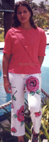 Date this cute Brazil girl Nathally from JABOATAO B8185