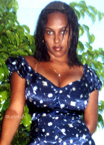 Date this foxy Brazil girl Rosilene from ARACAJU B8534