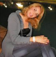 Date this delightful Brazil girl Ana from Betim B951