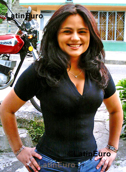 Date this tall Colombia girl Andrea from Pereira C8777