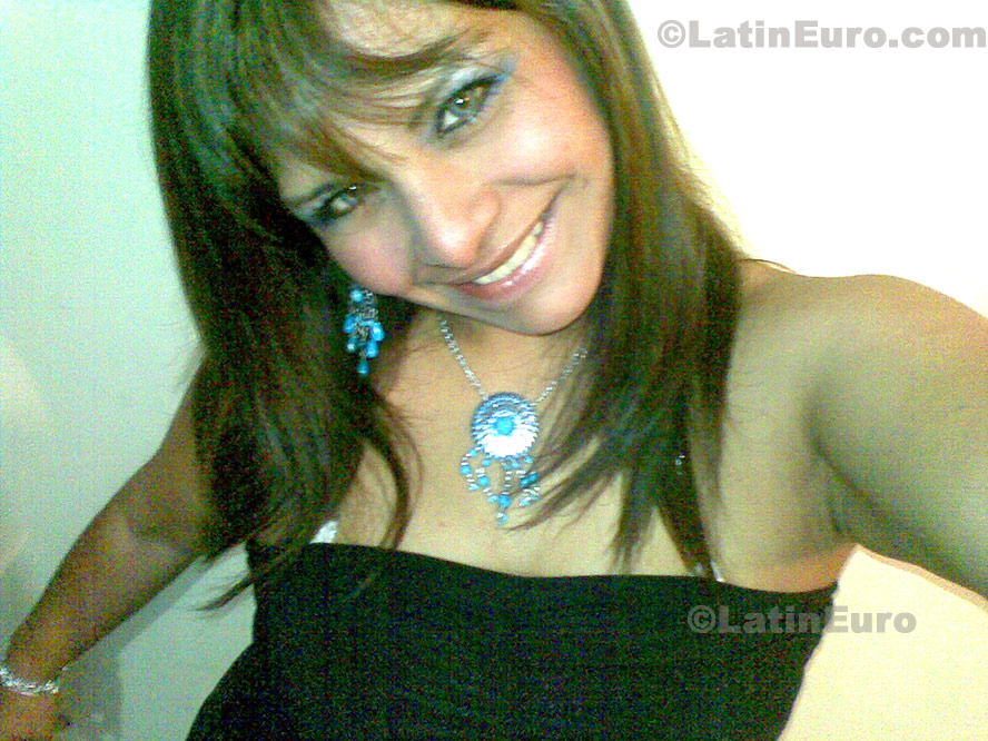 Date this delightful Peru girl Vanessa from Lima N-1151