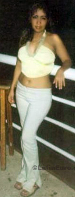 Date this pretty Mexico girl Cecilia from Mexico City N-1360